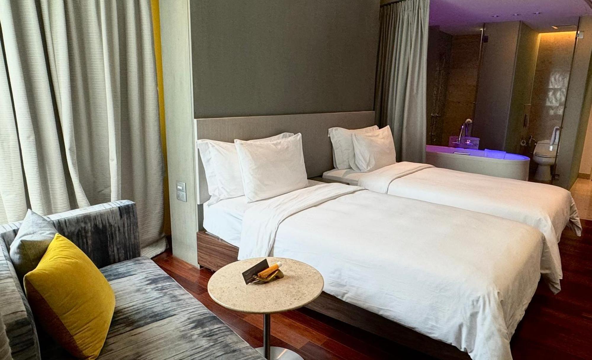 Lit Bangkok Hotel Экстерьер фото